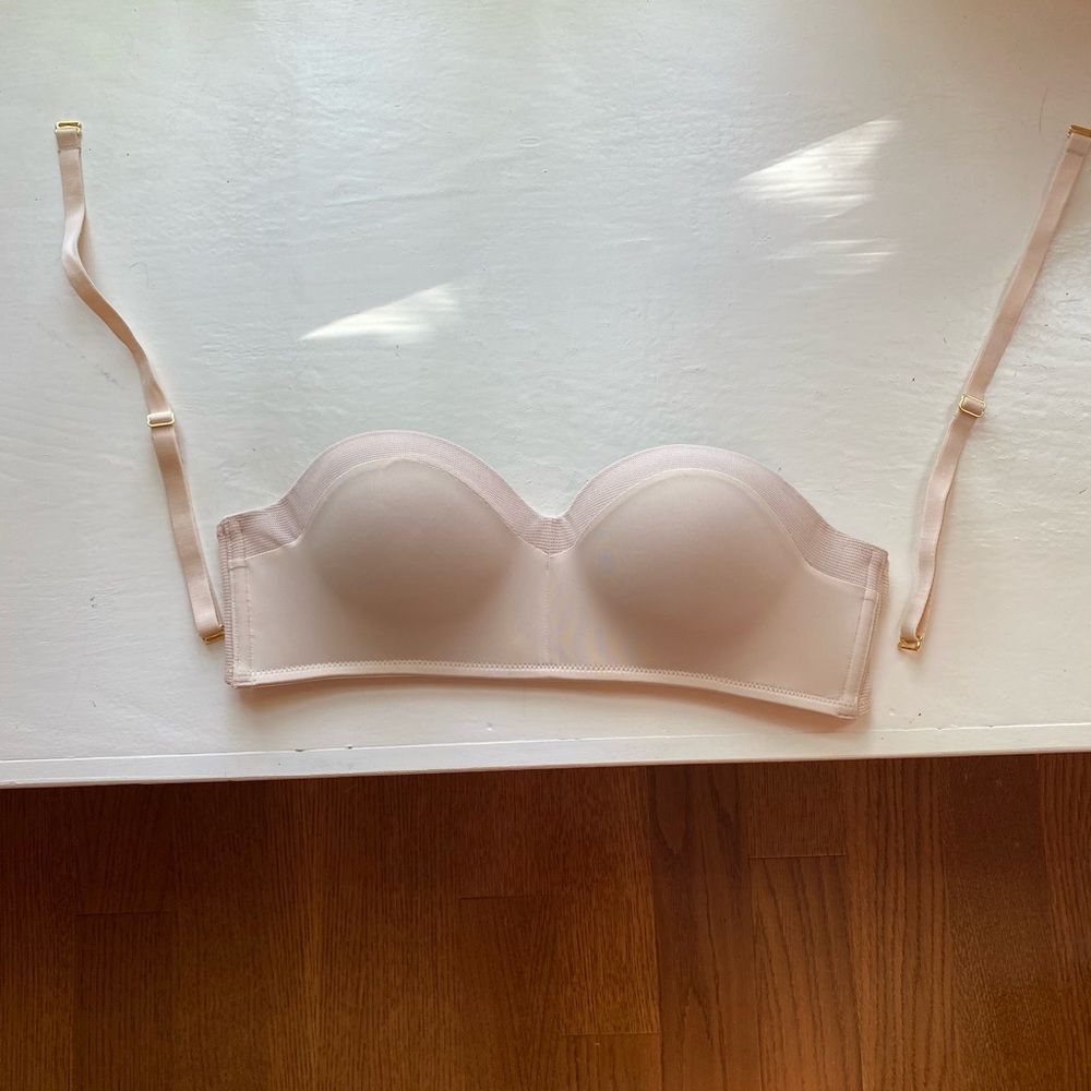 Lively The No-Wire Strapless Bra in 34 B